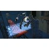 Xbox 360 Portal 2 robot Atlas skáče přes portál v testovací komoře